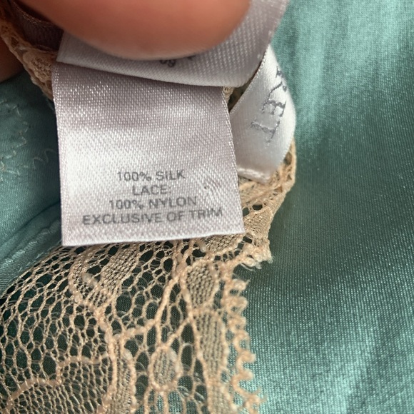 Vintage SILK Victoria’s Secret Chemise - Picture 8 of 8